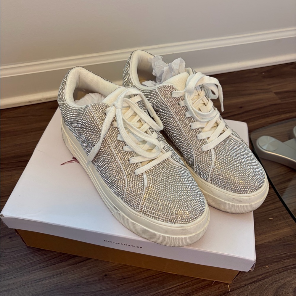 Elegant Women's Silver Glitter Sneakers